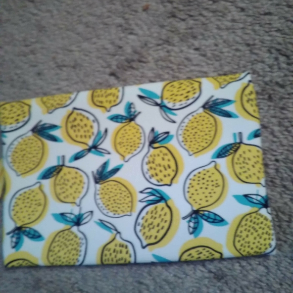 Cosmetic bag - Picture 2 of 3